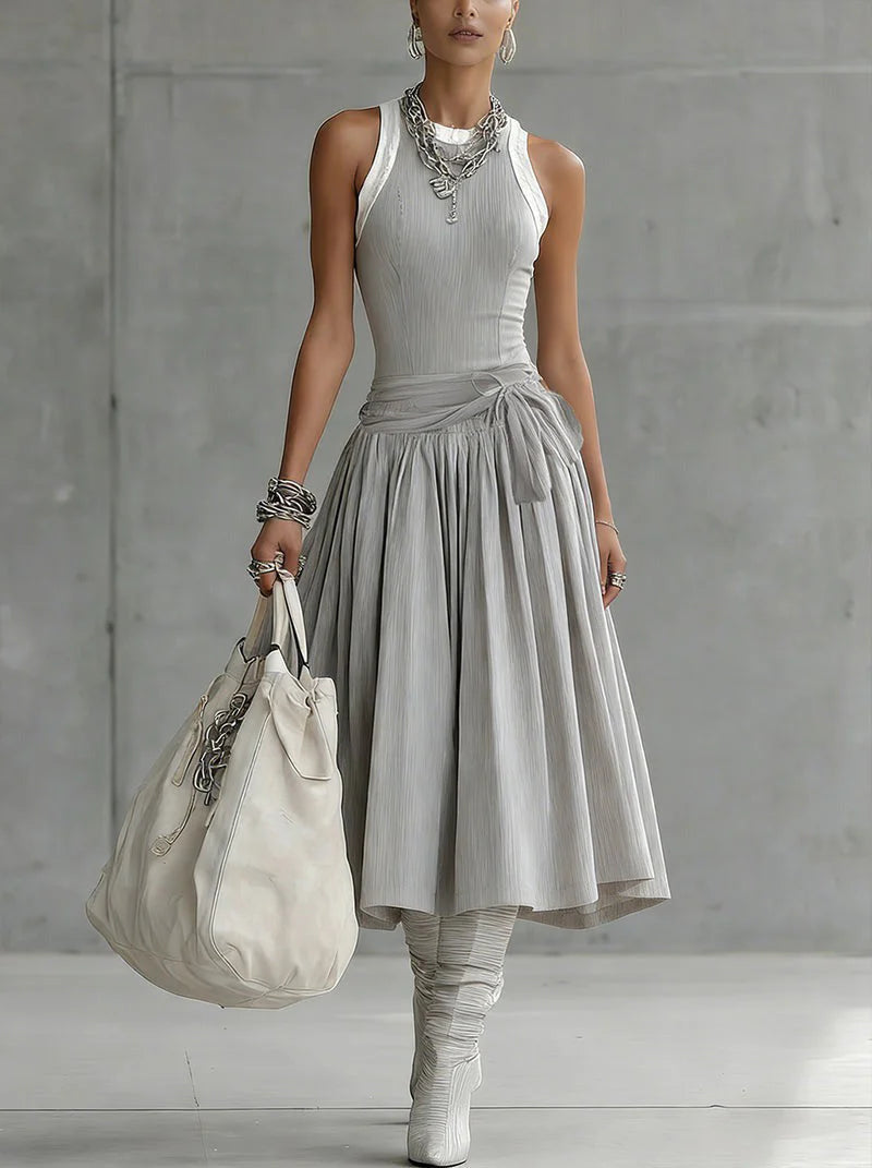 Completo a coste grigio — Top modellante e gonna midi drappeggiata
